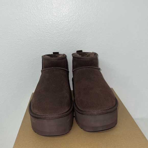 UGG CLASSIC ULTRA MINI PLATFORM - Picture 2 of 5